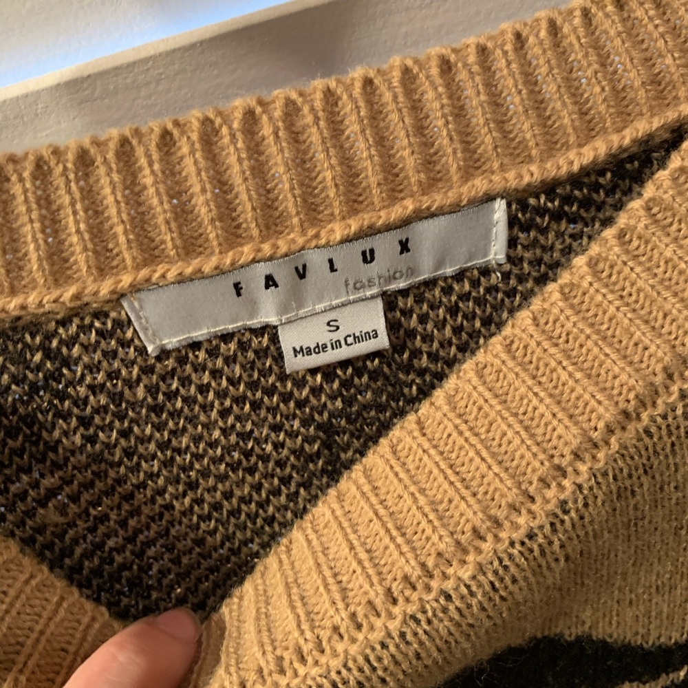 Leopard Sweater - Picture 2 of 3
